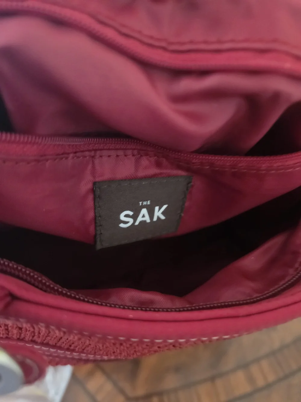✨️🧣The Sak Burgundy Tote Bag with Scarf Charm
